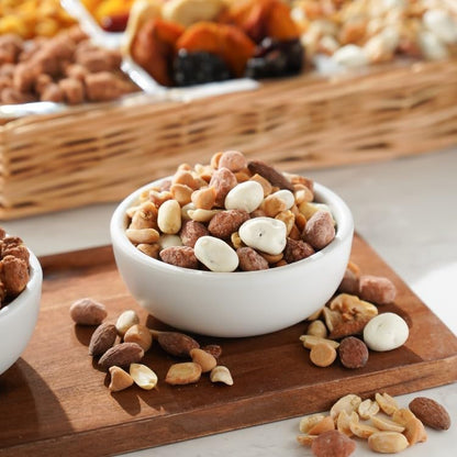 Dried Fruit & Nut Gift Basket – Healthy Gourmet Assortment