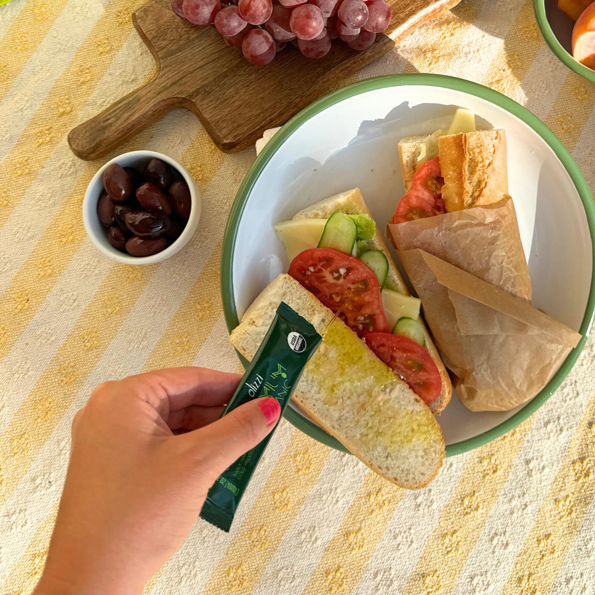 Premium Organic Extra Virgin Olive Oil Packets – 800 Serves